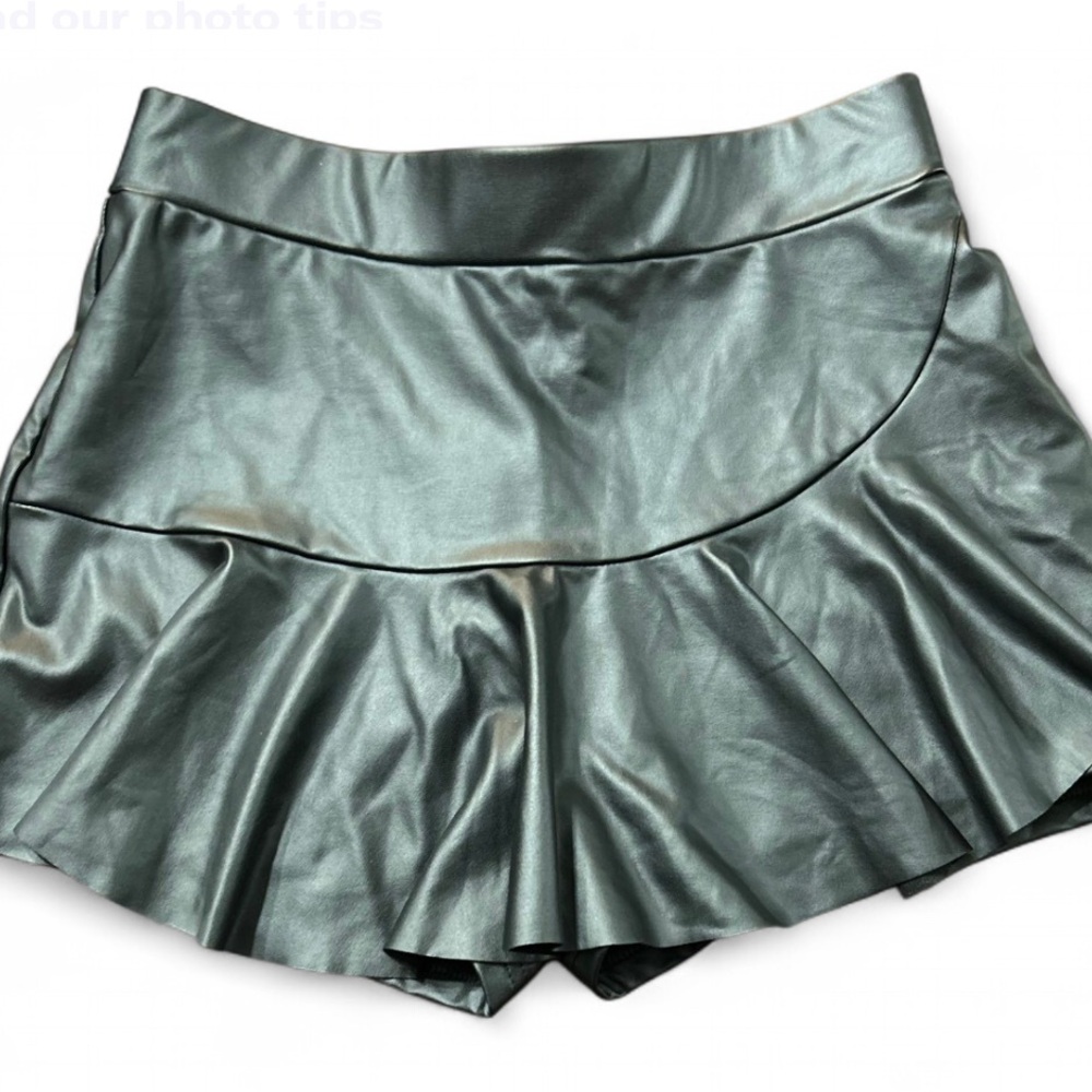 SHEIN Black Skorts with Pleated Design